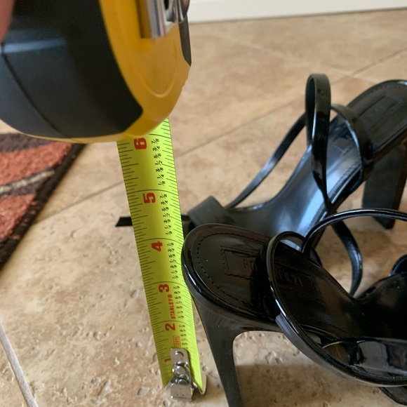 Sandals - Picture 4 of 5